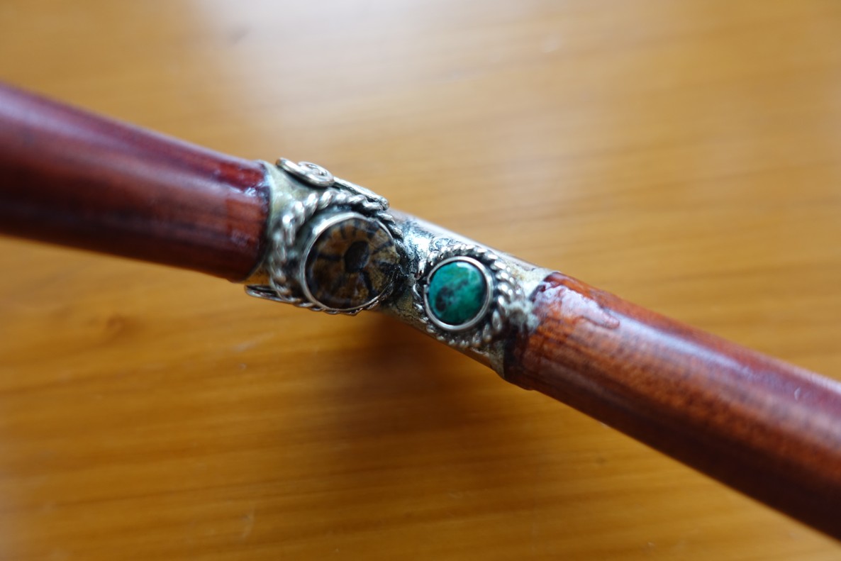 Tepi z krvavého dřeva - foukačka na Rapé